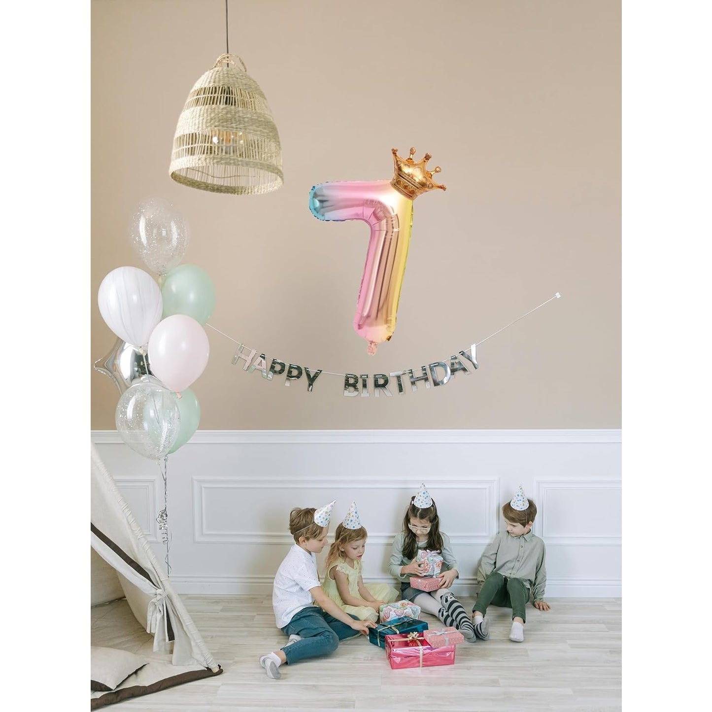 Balon din Folie Metalizata, Figurina Cifra Gradient, Tema Aniversare 80 cm, Ambalaj Individual, Pai inclus, Umflare cu Aer sau Heliu, Coronita, Cifra 7