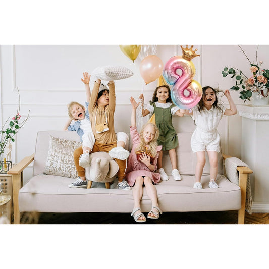 Balon din Folie Metalizata, Figurina Cifra Gradient, Tema Aniversare 80 cm, Ambalaj Individual, Pai inclus, Umflare cu Aer sau Heliu, Coronita, Cifra 8