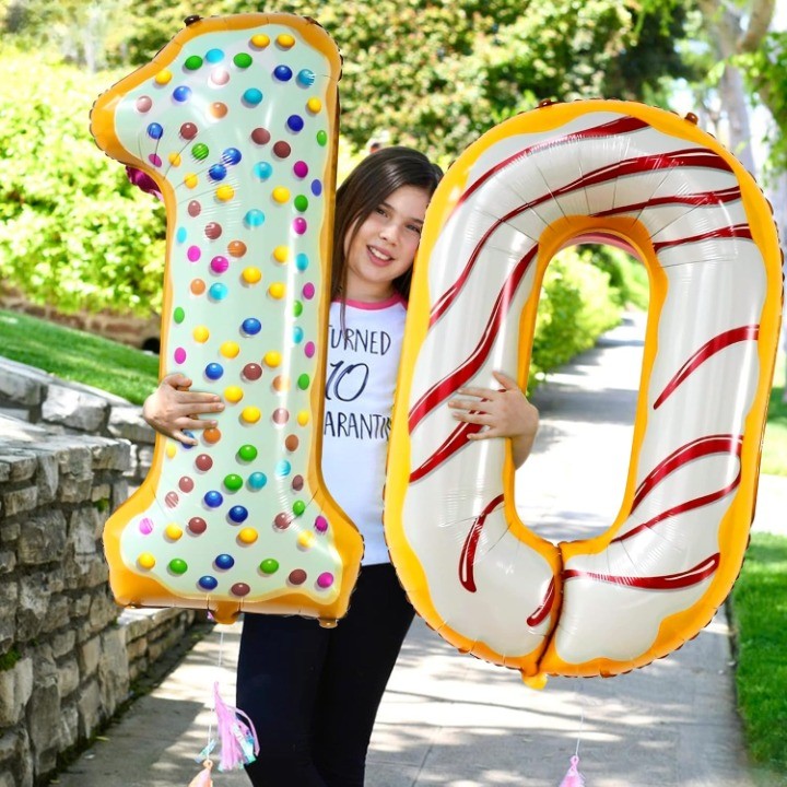 Balon din Folie Metalizata, Figurina Cifra, Imprimeu Gogosi, Tema Aniversare 100 cm, Ambalaj Individual, Pai inclus, Umflare cu Aer sau Heliu, Multicolor, Cifra 0