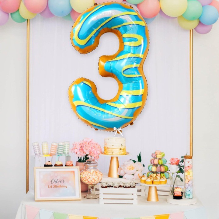 Balon din Folie Metalizata, Figurina Cifra, Imprimeu Gogosi, Tema Aniversare 100 cm, Ambalaj Individual, Pai inclus, Umflare cu Aer sau Heliu, Multicolor, Cifra 3