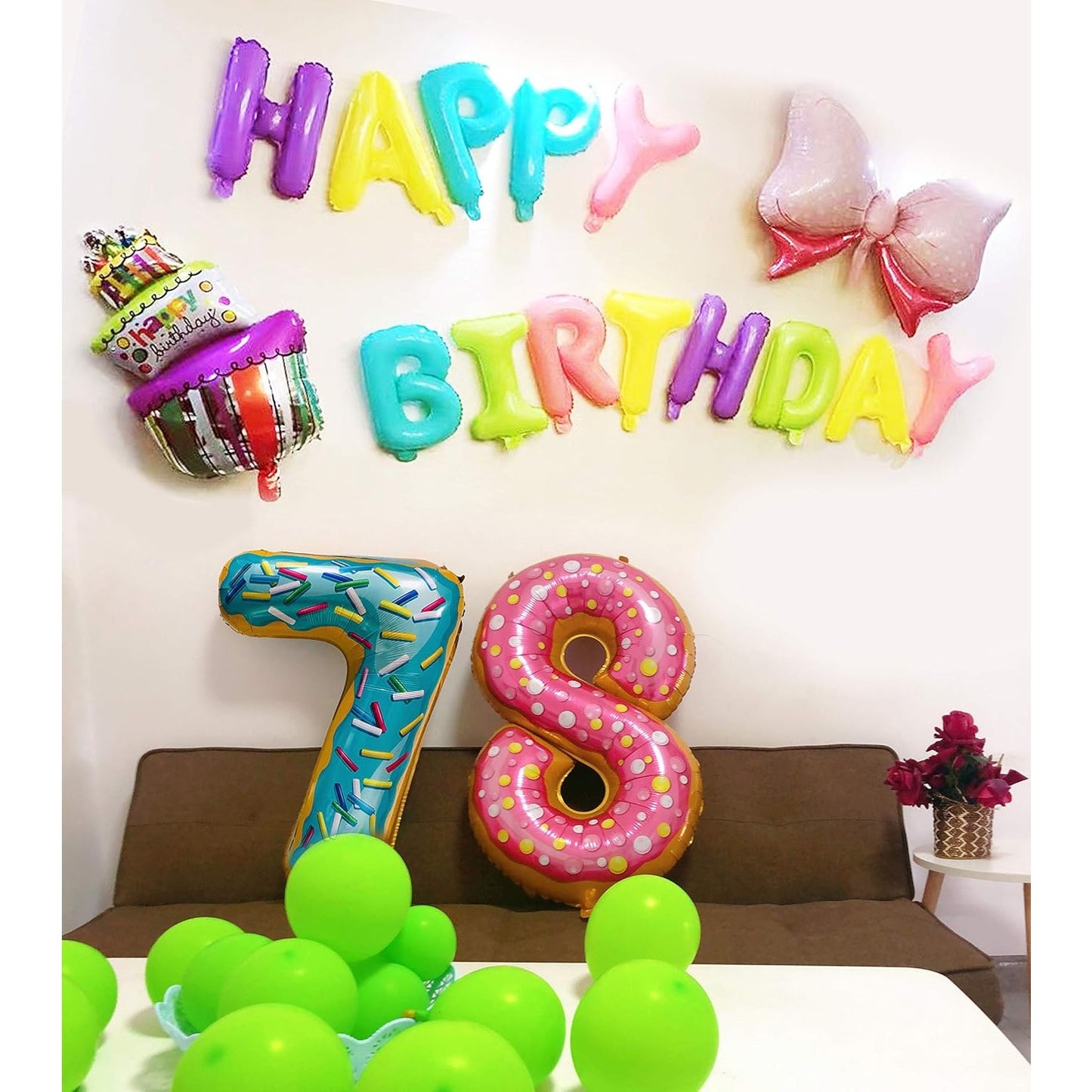 Balon din Folie Metalizata, Figurina Cifra, Imprimeu Gogosi, Tema Aniversare 100 cm, Ambalaj Individual, Pai inclus, Umflare cu Aer sau Heliu, Multicolor, Cifra 7