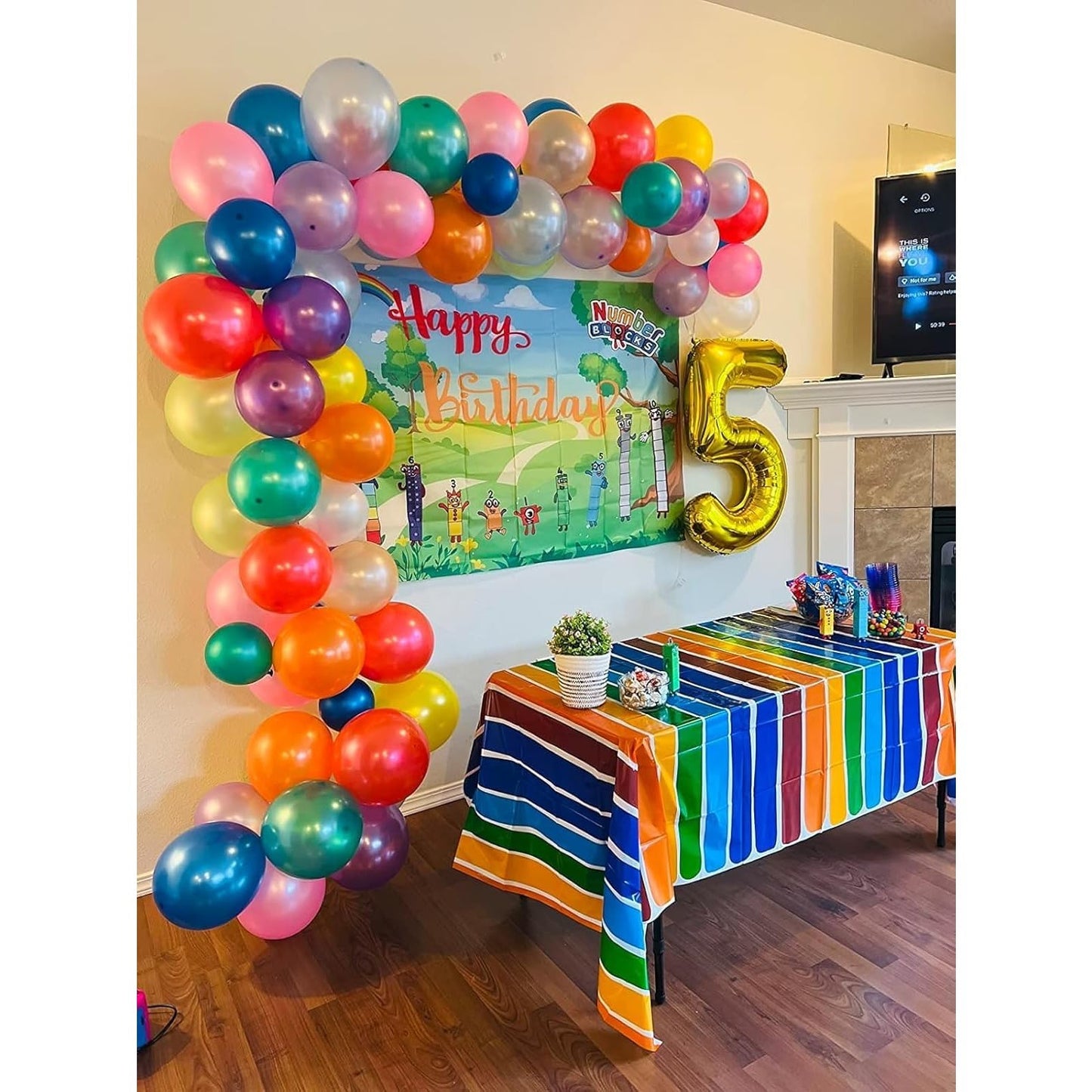 Balon din Folie Metalizata, Figurina Cifra, Tema Aniversare 100 cm, Ambalaj Individual, Pai inclus, Umflare cu Aer sau Heliu, Auriu, Cifra 5
