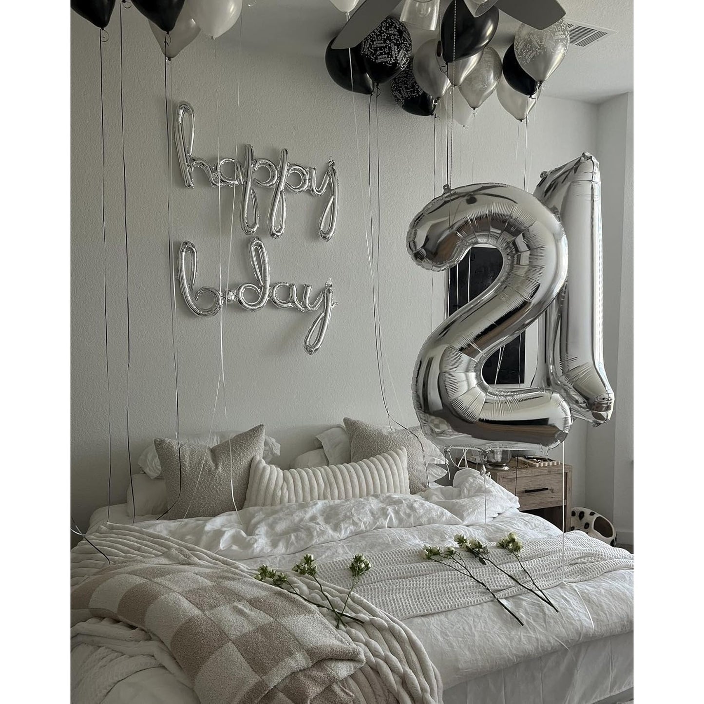 Balon din Folie Metalizata, Figurina Cifra, Tema Aniversare 100 cm, Ambalaj Individual, Pai inclus, Umflare cu Aer sau Heliu, Argintiu, Cifra 2