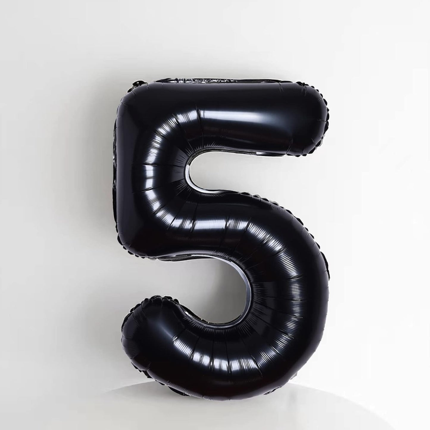 Balon din Folie Metalizata, Figurina Cifra, Tema Aniversare 40 cm, Ambalaj Individual, Pai inclus, Umflare cu Aer sau Heliu, Negru, Cifra 5