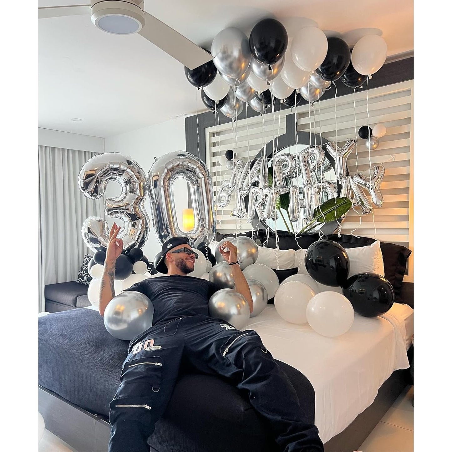 Balon din Folie Metalizata, Figurina Cifra, Tema Aniversare 40 cm, Ambalaj Individual, Pai inclus, Umflare cu Aer sau Heliu, Argintiu, Cifra 3