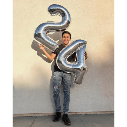 Balon din Folie Metalizata, Figurina Cifra, Tema Aniversare 80 cm, Ambalaj Individual, Pai inclus, Umflare cu Aer sau Heliu, Argintiu, Cifra 4