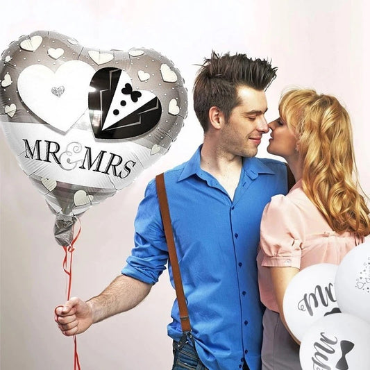 Balon din Folie Metalizata, Figurina Inima, Model Mr&Mrs, Tema Nunta, 45 cm, Ambalaj Individual, Pai Inclus, Umflare cu Aer sau Heliu, Gri