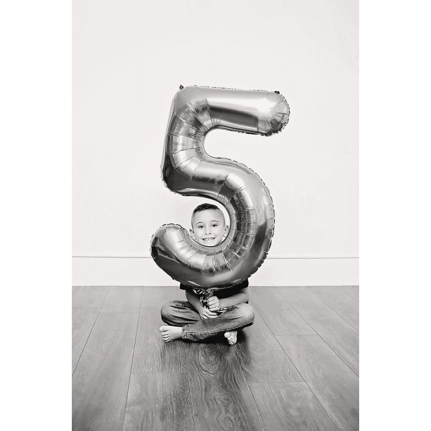 Balon din Folie Metalizata, Figurina Cifra, Tema Aniversare 80 cm, Ambalaj Individual, Pai inclus, Umflare cu Aer sau Heliu, Argintiu, Cifra 5