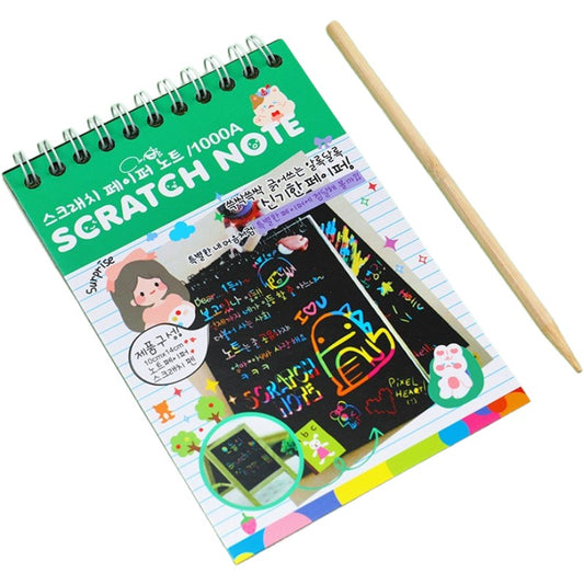 Caiet cu fise razuibile, DIY Magic Scratch, 12 File, Curcubeu, Creion din Lemn, Cartonase negre, Verde Deschis, 14.2 x 9.8 cm