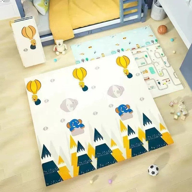 Covoras pentru Copii, cu 2 Fete, Model Padure/Elefanti, din XPE+PE, Impermeabil, Antiderapant, Protectie Termica, +3 Luni, Pliabil, 150 x 200 x 1.5 cm, Multicolor