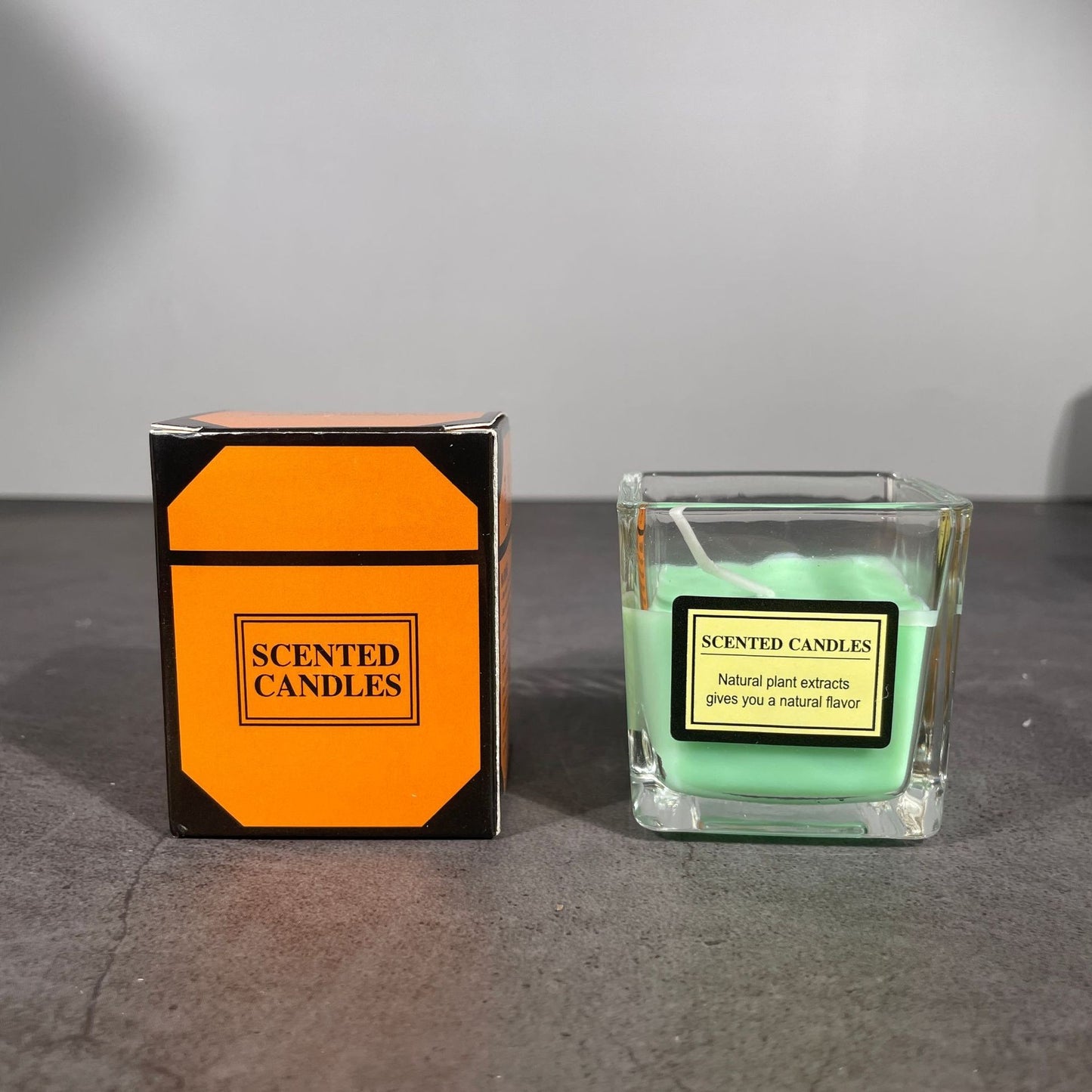 Lumanare Parfumata, Model Pahar Transparent, cu Ulei Esential, 4.8 x 5.4 x 5.5 cm, Aroma de Ceai Alb, Verde