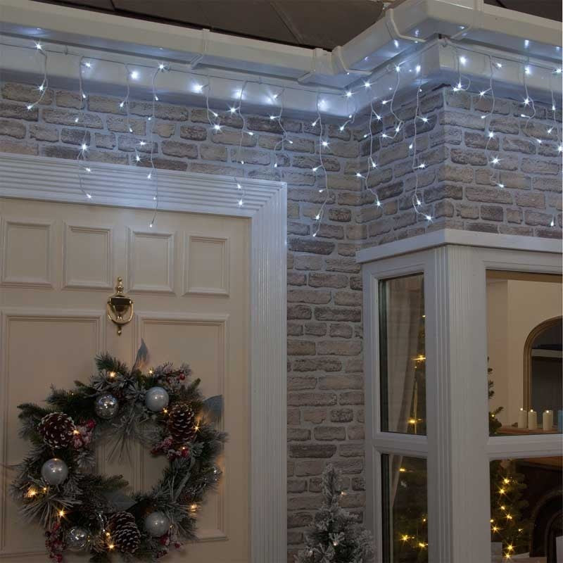 Instalatie Craciun, 5 m, 96 Led-uri ,Franjuri, Alb rece, 8 jocuri de lumini, Transformator cu telecomanda, Interconectabila, Prelungitor 3 m inclus, Fir Alb