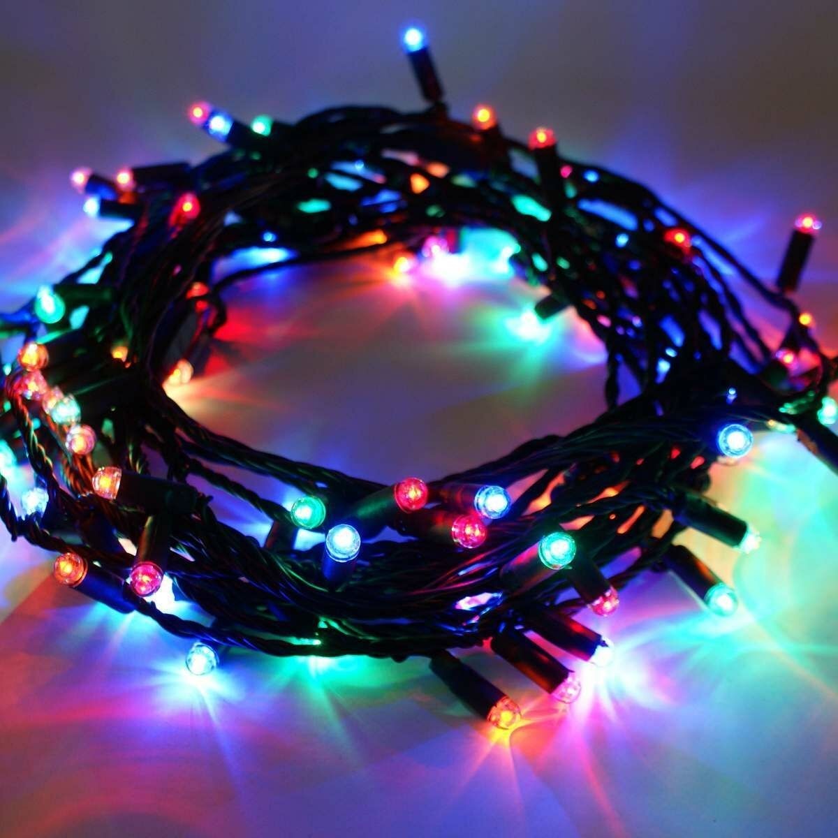 Instalatie Craciun, 95 m, 950 Led-uri ,Liniara, Multicolor, 8 jocuri de lumini, Transformator, Interconectabila, Prelungitor 3 m inclus, Fir Verde