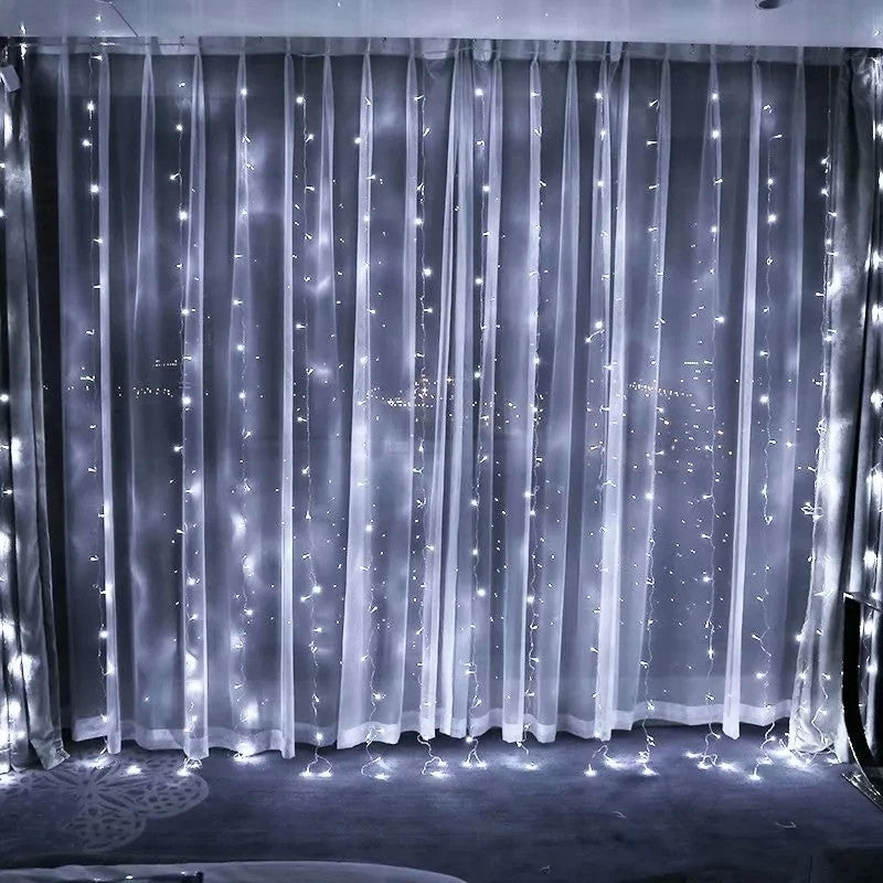 Instalatie Craciun, Tip Perdea, IP44, 2 m x 2 m, 240 LED-uri, Alb rece, 8 jocuri de lumini, Transformator cu telecomanda, Interconectabila, Prelungitor 3 m inclus, Fir transparent, Interior/ Exterior