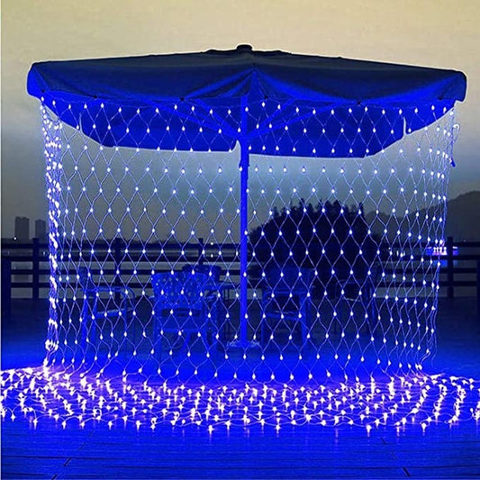 Instalatie Craciun, Tip Plasa, IP 44, 28 x 1 m, 1120 LED-uri, Albastru, 8 jocuri de lumini, Transformator cu telecomanda, Interconectabila, Prelungitor 5 m inclus, Fir transparent