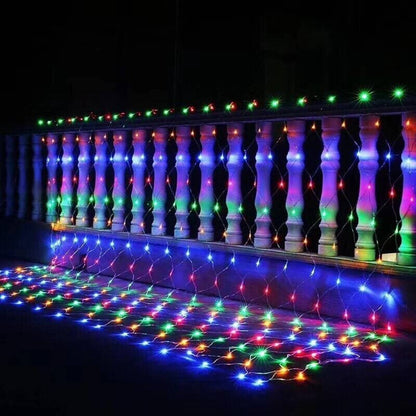 Instalatie Craciun, Tip Plasa, IP 44, 30 x 1 m, 1200 LED-uri, Multicolor, 8 jocuri de lumini, Transformator cu telecomanda, Interconectabila, Prelungitor 3 m inclus, Fir transparent