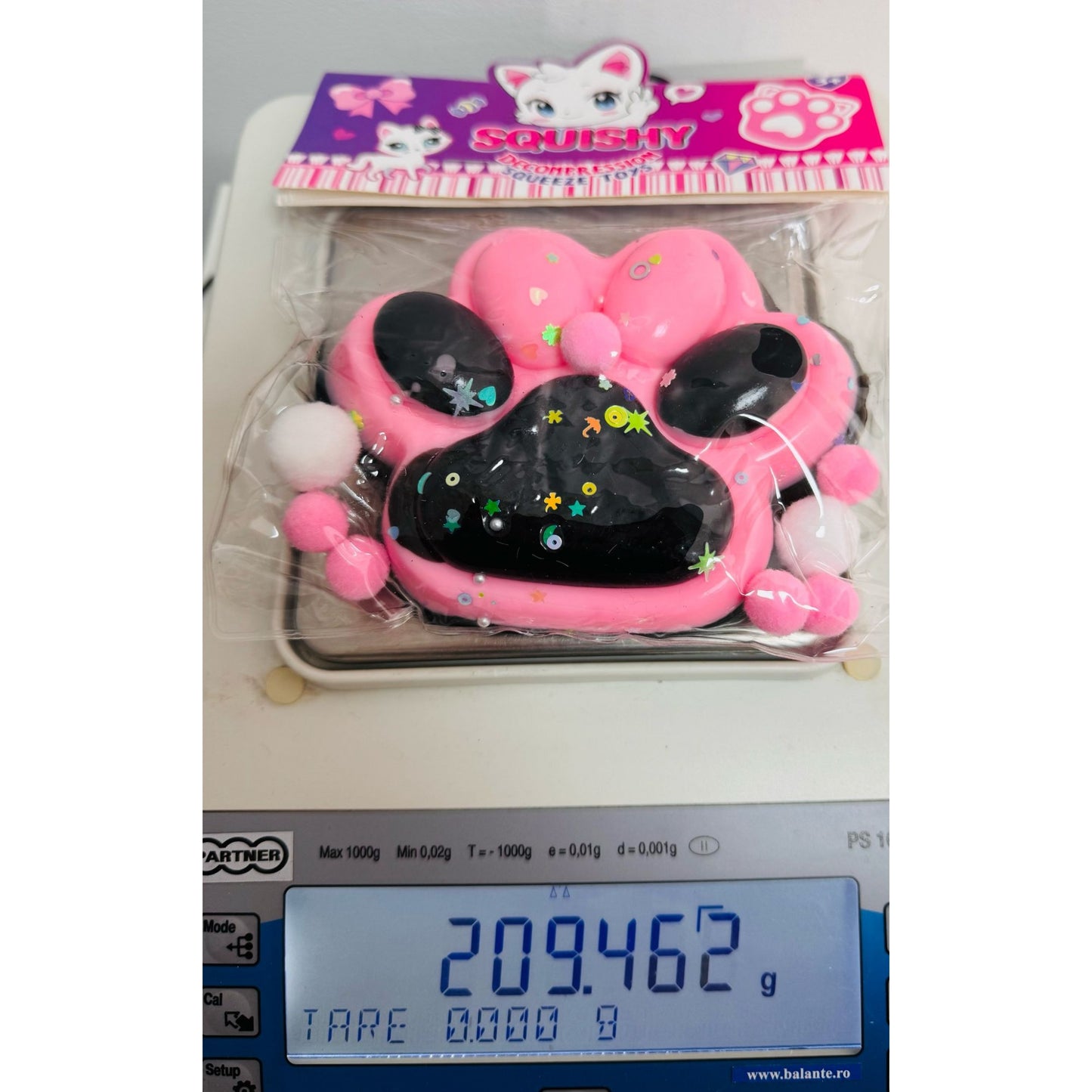 Jucarie Antistres Squishy, cu Revenire Lenta, Model Labuta de Pisica, cu Stelute, 12 cm, 220g, Pinch Family, Ambalaj Transparent, Roz Negru