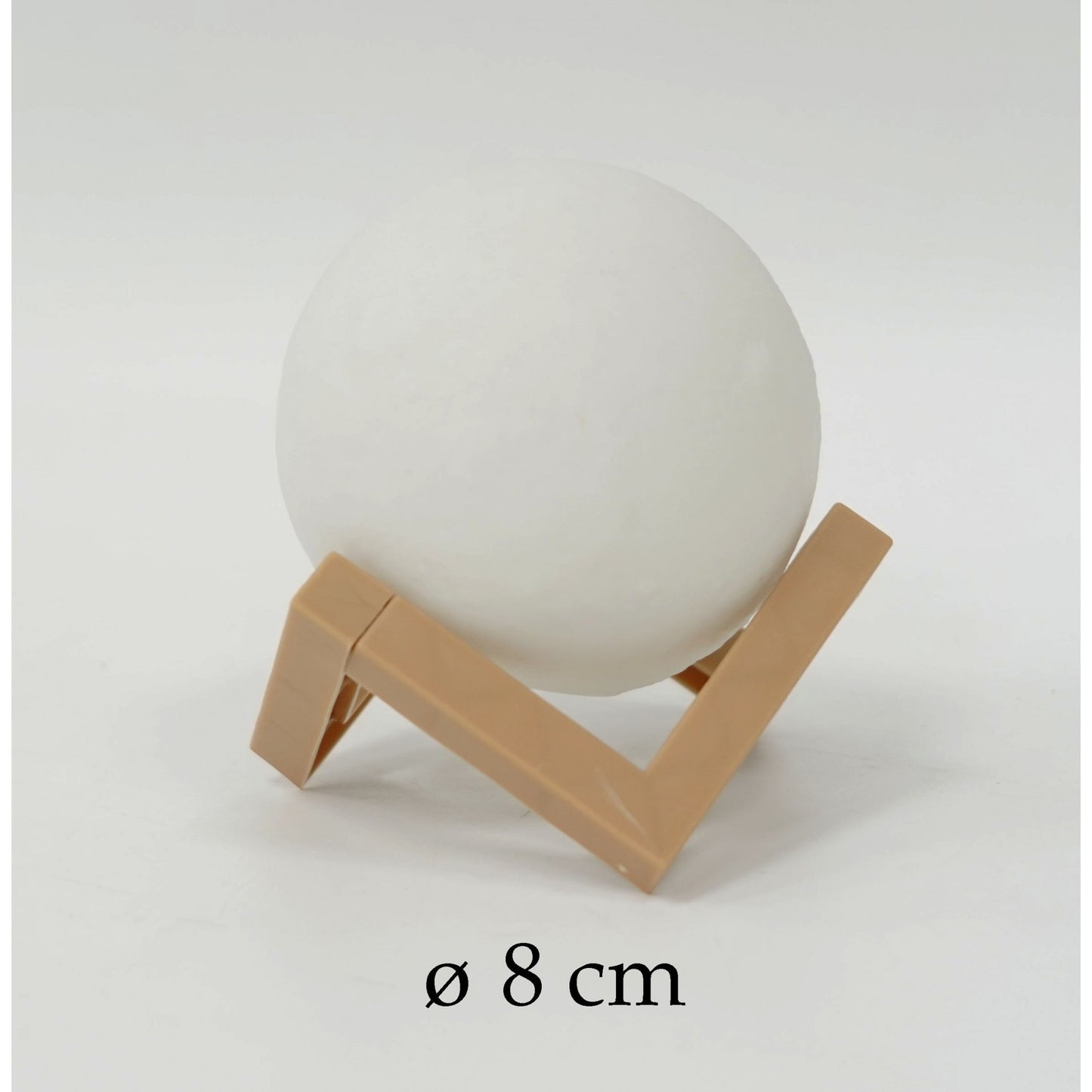 Lampa de veghe in forma de luna 3D Moon Light, alb cald alimentare baterii, fara acumulator, stand din plastic inclus, 8 cm