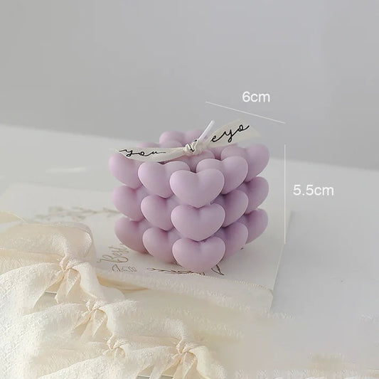 Lumanare Parfumata Decorativa, Model Abstract Cub din Inimioare, Lumanare pentru Diferite Ocazii, 6 x 5.5 cm, Aroma de Lavanda, Mov