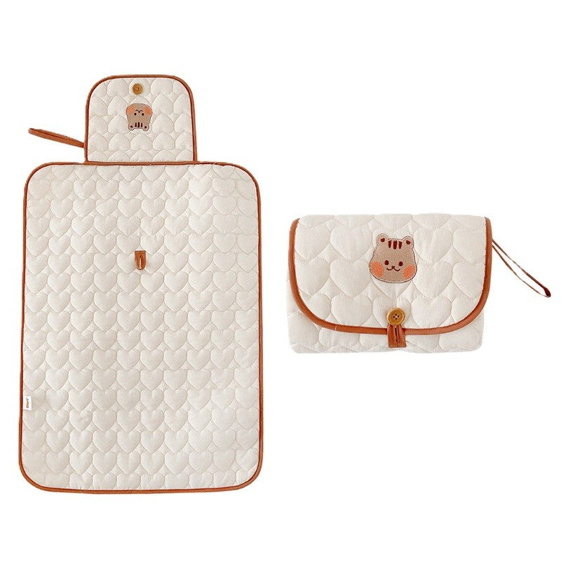 Patura Multifunctionala, pentru Schimbat Scutec, Impermeabila, din Bumbac, 50 x 70 cm, Portabila, Model Veverita, Bej