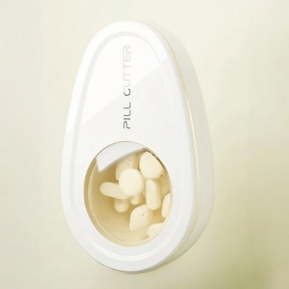 Cutie Taiat Pastile si Depozitare Medicamente, Alba, 8x5x2.65 cm, Compacta si Portabila, Ideala Pentru Calatorii
