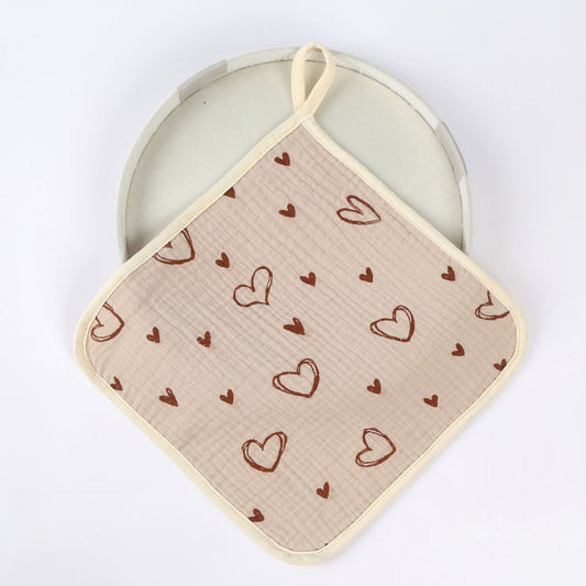 Prosop Absorbant, din Bumbac, 25 x 25 cm, Model Inimioare, cu Agatatoare, Bej
