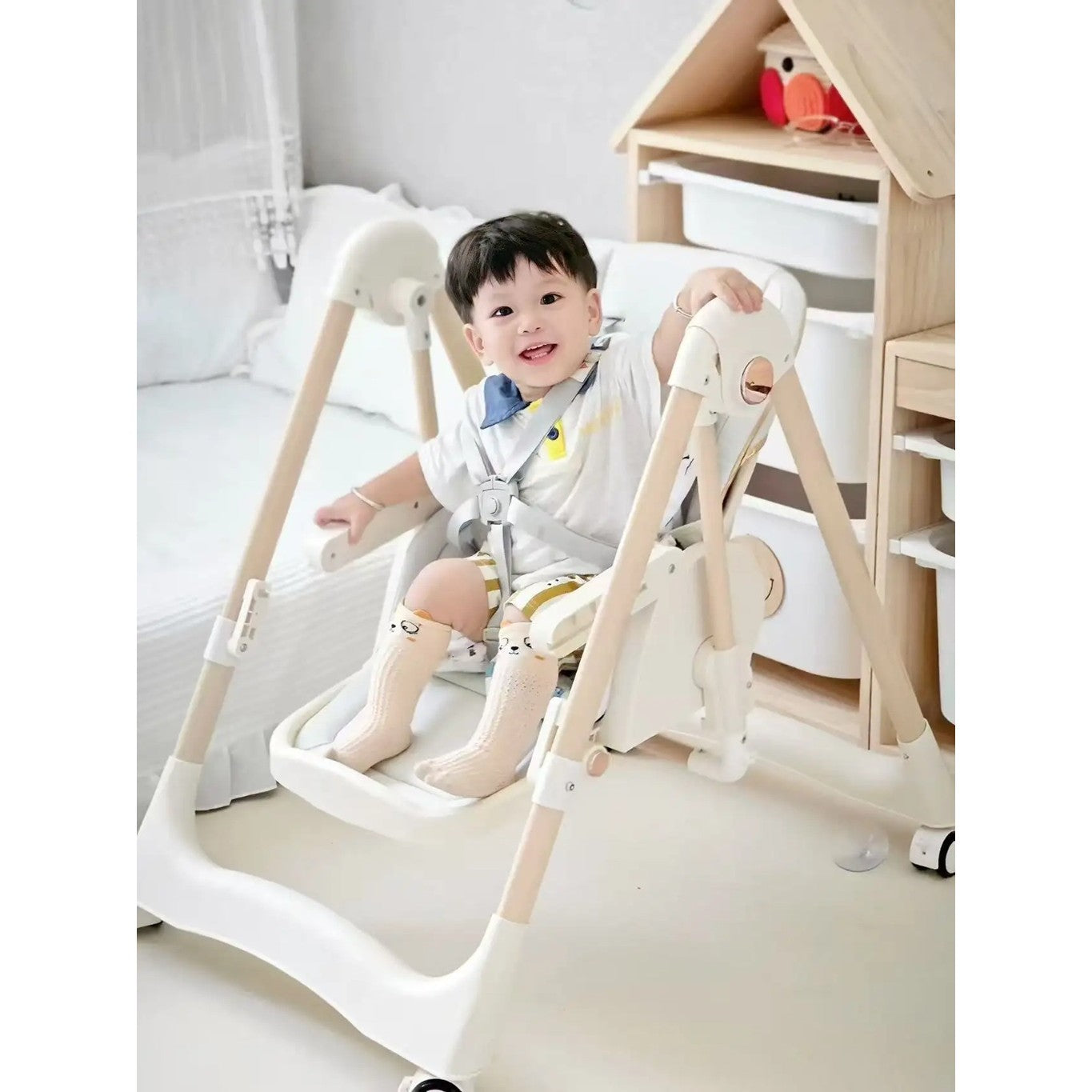 Scaun de Masa 2in1, pentru Copii 6 luni - 4 Ani, Pliabil, cu Roti, Balansoar, Leagan, Reglabil, Tava de Masa Dubla, Centura in 5 Puncte, 96 x 56 x 76 cm, Alb