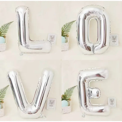 Set 4 Baloane din Folie Metalizata, Figurine Litere, Model Scris Love, Tema Iubire, 80 cm, Ambalaj Individual, Pai Inclus, Umflare cu Aer sau Heliu, Argintiu