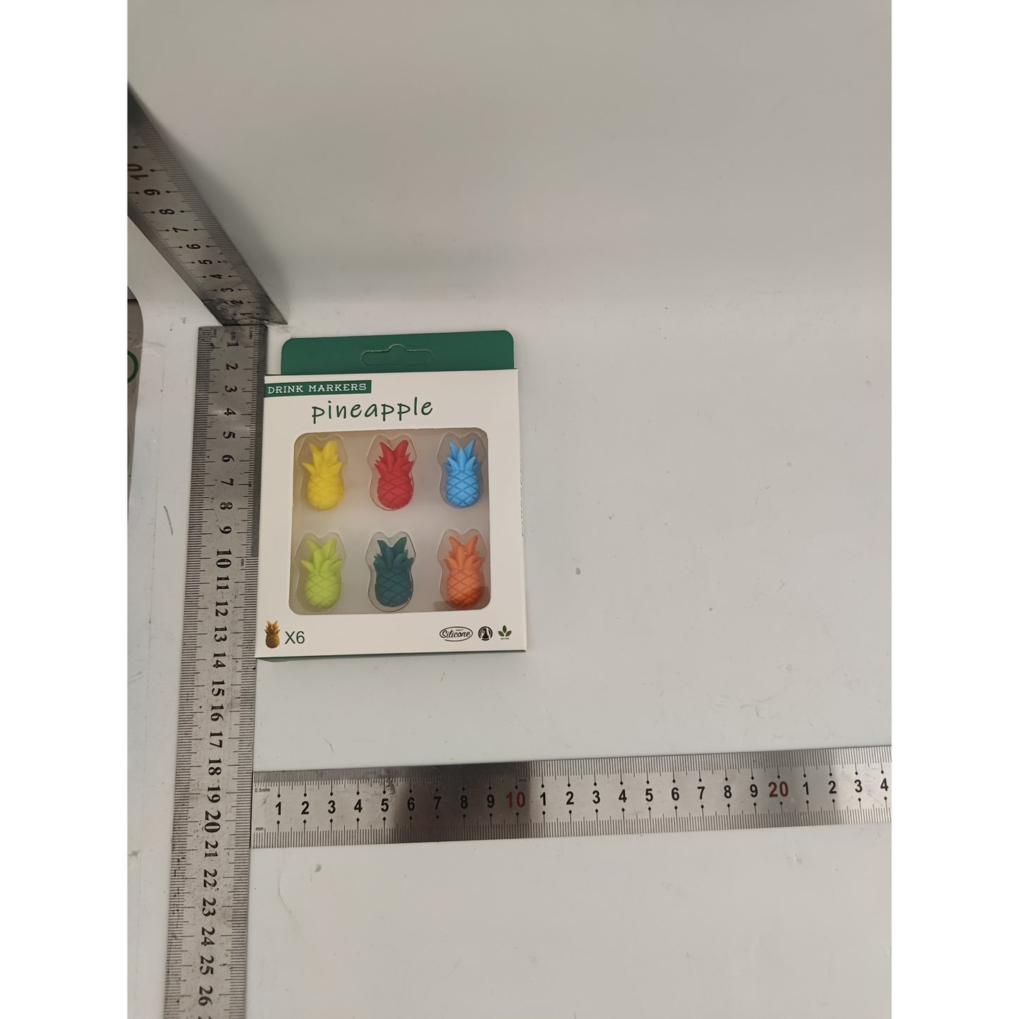 Set 6 Accesorii pentru Pahare, pentru Petreceri/Cocktailuri, din Silicon, Model Ananas, Multicolor