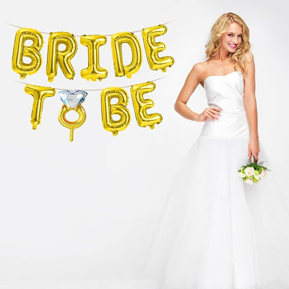 Set Baloane din Folie Metalizata, Model Bride to Be cu Inel de Logodna, Litere de 40 cm, Baloane Party, Ambalaj Individual, Pai Inclus, Umflare cu Aer sau Heliu, Auriu