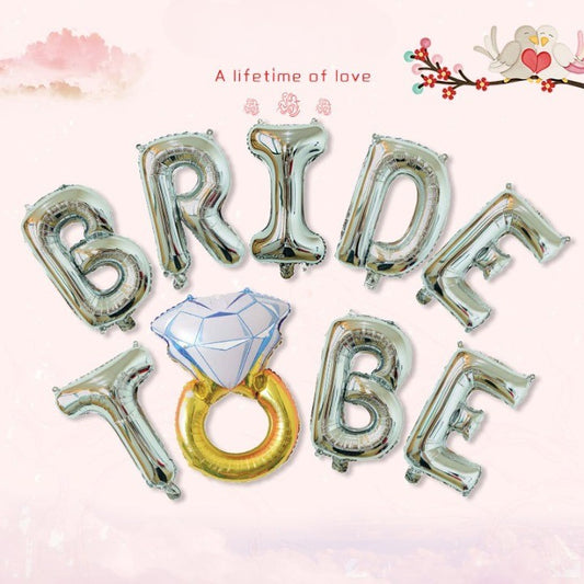 Set Baloane din Folie Metalizata, Model Bride to Be cu Inel de Logodna, Litere de 40 cm, Baloane Party, Ambalaj Individual, Pai Inclus, Umflare cu Aer sau Heliu, Argintiu