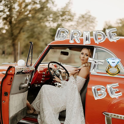 Set Baloane din Folie Metalizata, Model Bride to Be cu Inel de Logodna, Litere de 40 cm, Baloane Party, Ambalaj Individual, Pai Inclus, Umflare cu Aer sau Heliu, Argintiu