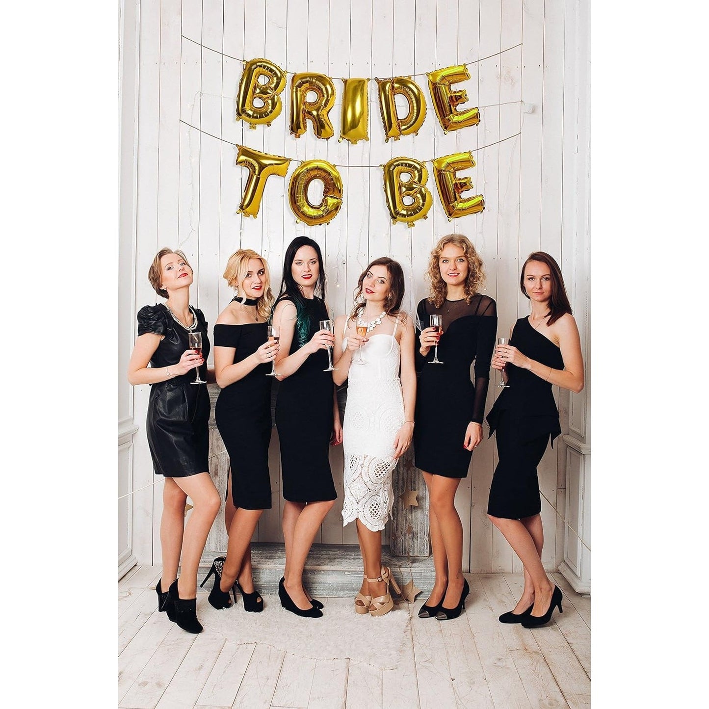 Set Baloane din Folie Metalizata, Model Bride to Be, Litere de 40 cm, Baloane Party, Ambalaj Individual, Pai Inclus, Umflare cu Aer sau Heliu, Auriu