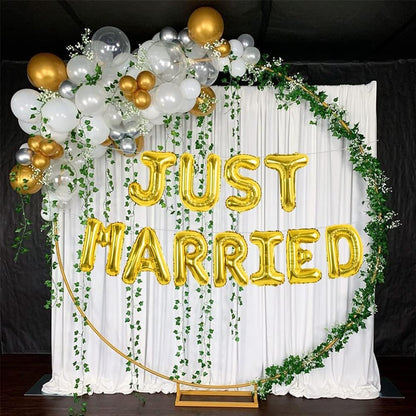 Set Baloane din Folie Metalizata, Model Just Married, Litere de 40 cm, Baloane Party, Ambalaj Individual, Pai, Ata si Adeziv Incluse, Umflare cu Aer sau Heliu, Auriu