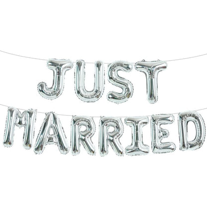 Set Baloane din Folie Metalizata, Model Just Married, Litere de 40 cm, Baloane Party, Ambalaj Individual, Pai, Ata si Adeziv Incluse, Umflare cu Aer sau Heliu, Argintiu