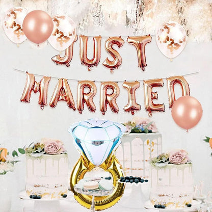 Set Baloane din Folie Metalizata, Model Just Married, Litere de 40 cm, Baloane Party, Ambalaj Individual, Pai, Ata si Adeziv Incluse, Umflare cu Aer sau Heliu, Roz