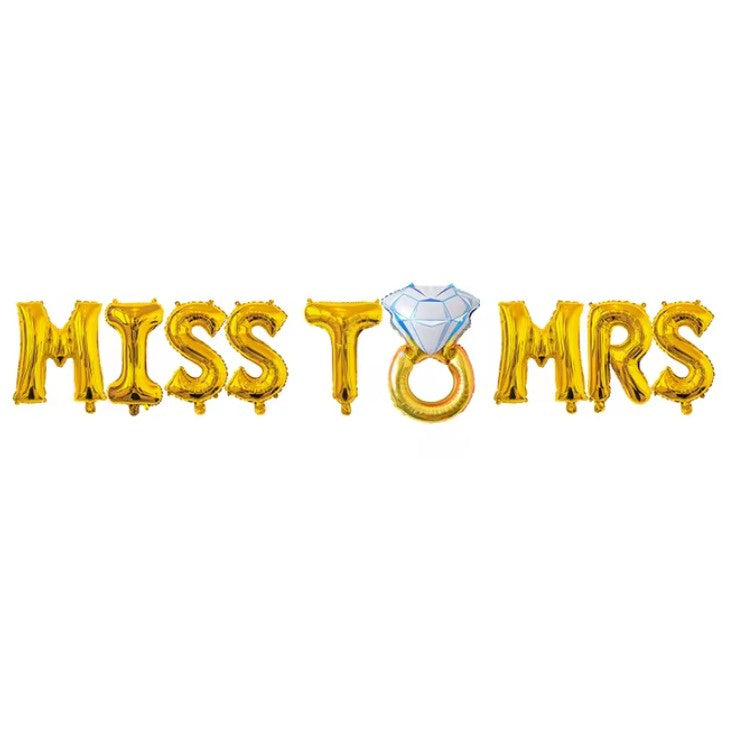 Set Baloane din Folie Metalizata, Model Miss to Mrs cu Inel de Logodna, Litere de 40 cm, Tema Iubire, Baloane Party, Ambalaj Individual, Pai Inclus, Umflare cu Aer sau Heliu, Auriu