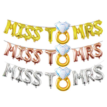 Set Baloane din Folie Metalizata, Model Miss to Mrs cu Inel de Logodna, Litere de 40 cm, Tema Iubire, Baloane Party, Ambalaj Individual, Pai Inclus, Umflare cu Aer sau Heliu, Argintiu