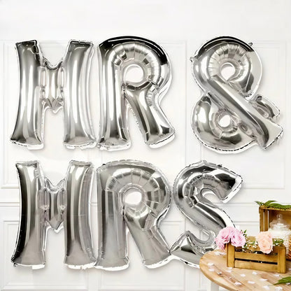 Set Baloane din Folie Metalizata, Figurine Litere, Model MR&MRS, Tema Nunta, 40 cm, Baloane Party, Ambalaj Individual, Pai inclus, Umflare cu Aer sau Heliu, Argintiu