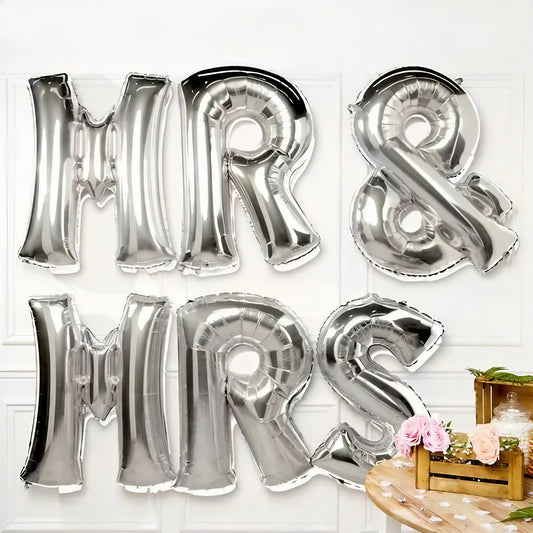 Set Baloane din Folie Metalizata, Figurine Litere, Model MR&MRS, Tema Nunta, 40 cm, Baloane Party, Ambalaj Individual, Pai inclus, Umflare cu Aer sau Heliu, Argintiu